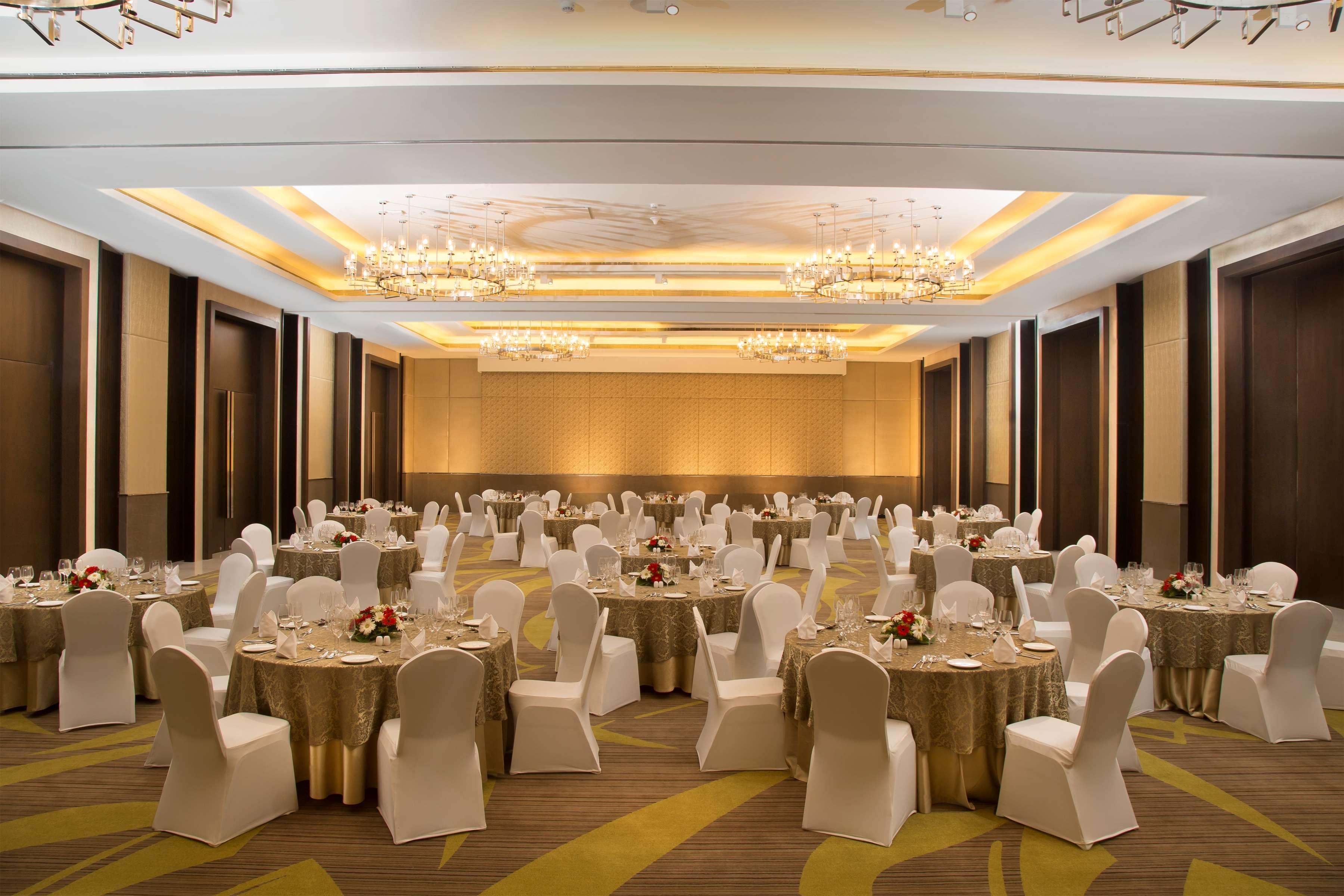 Radisson Blu Hotel Гувахати Экстерьер фото The Grand Ballroom