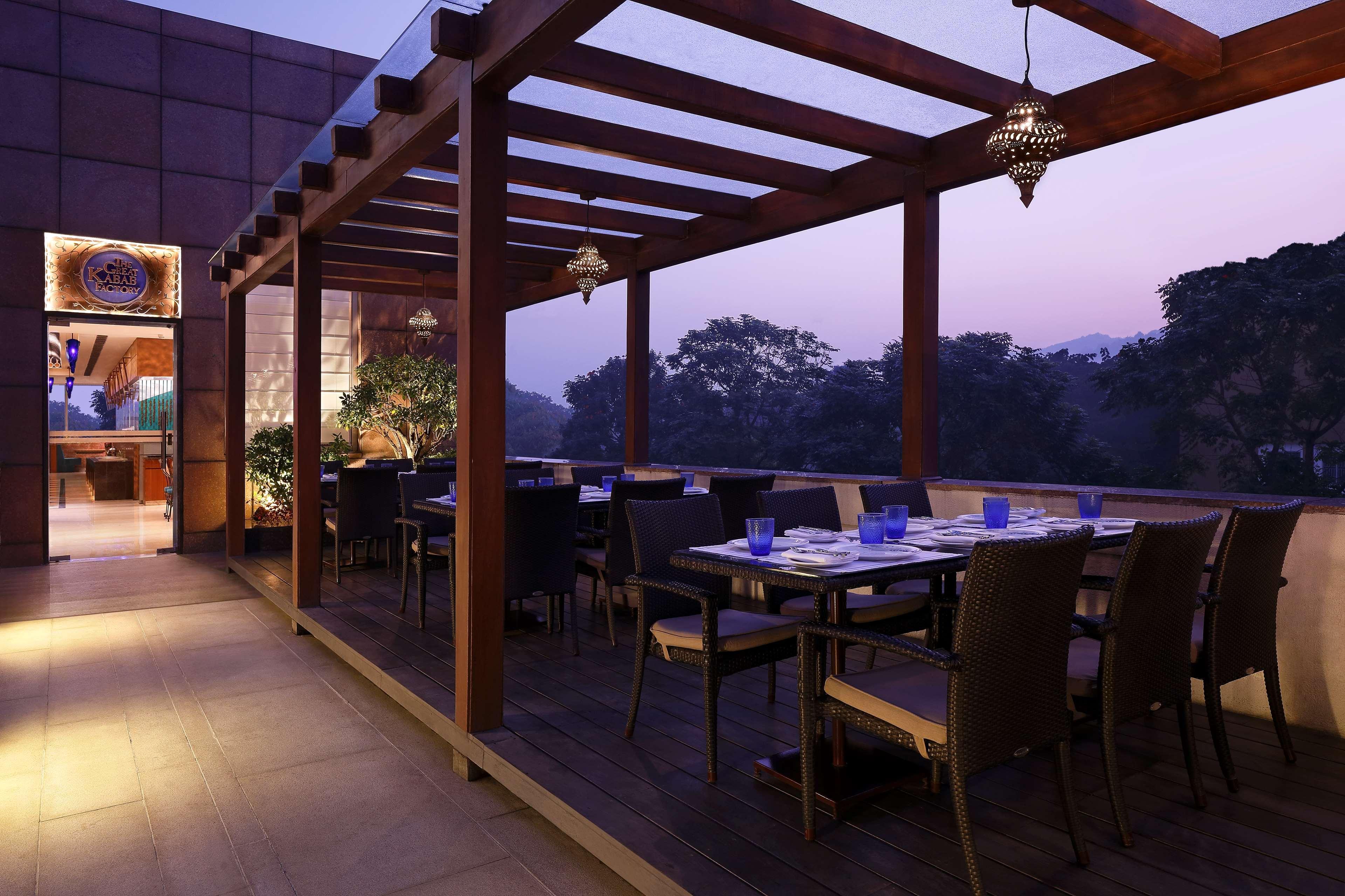 Radisson Blu Hotel Гувахати Экстерьер фото The Park, New Delhi