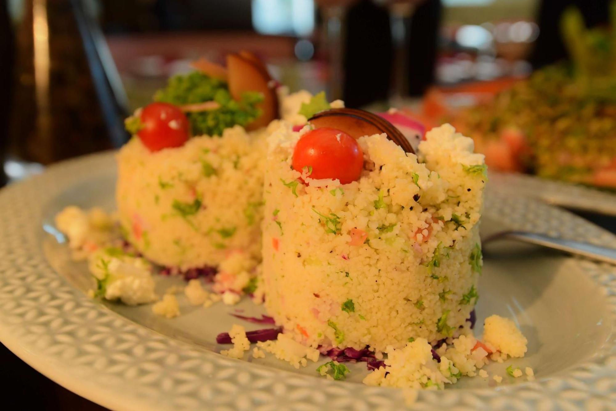 Radisson Blu Hotel Гувахати Экстерьер фото Couscous